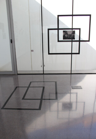 SITE SPECIFIC. Cinta americana.