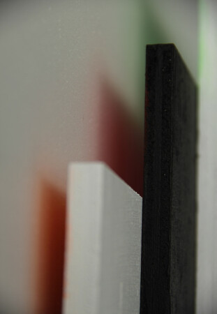 DESCUBRIR (detalle lateral)