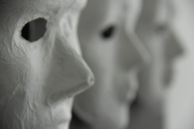 Monocular (detalle lateral)